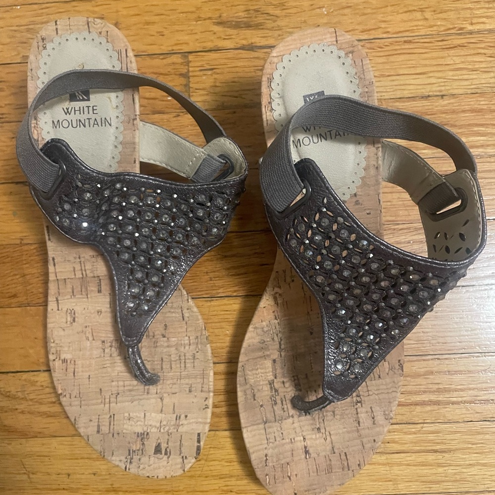 White Mountain Women's Sparkly Gray Rhinestone Sandals - Size 7